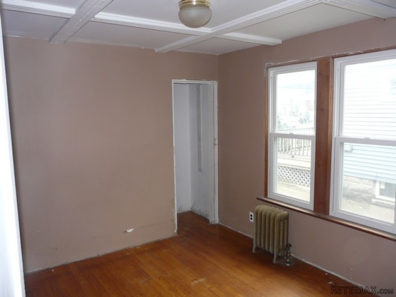 860 Hazelwood Ave Schenectady, NY.. - 2