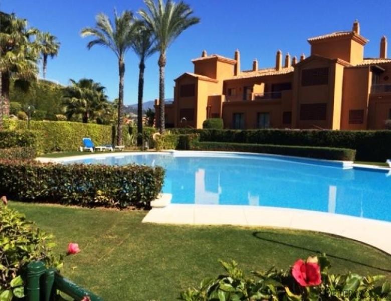 2 bedroom Apartment For Sale: Near..