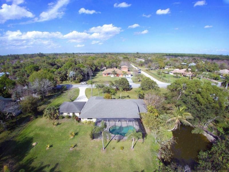 8809 155th Pl N, Palm Beach Gardens, FL..