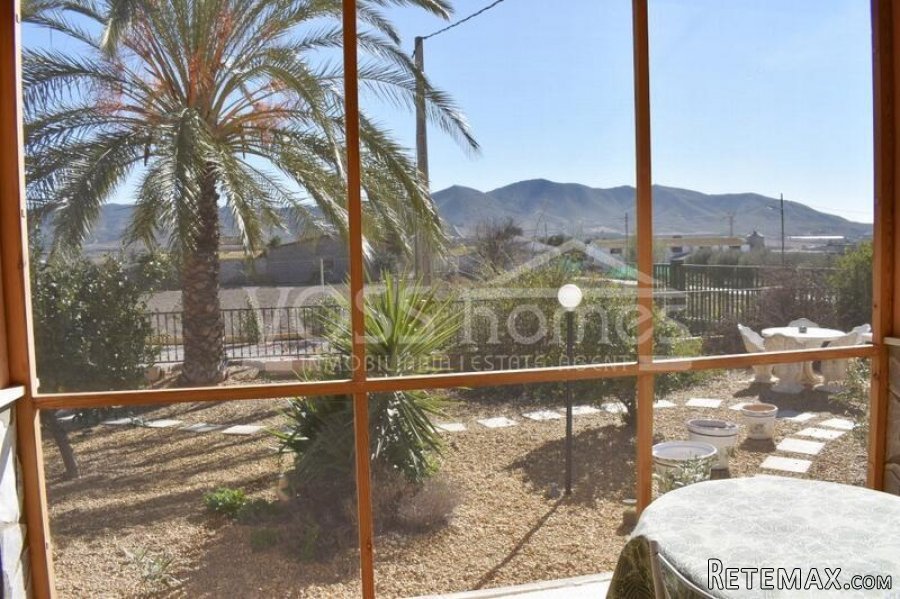 RESERVED APRIL 2022 WITH VOSS HOMES - An immaculately.. - 19
