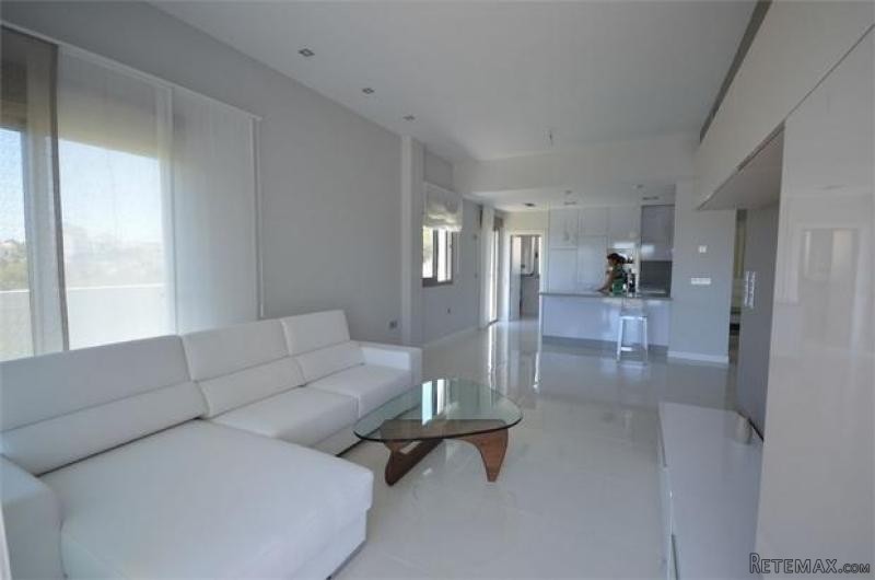 3 bedroom detached house for sale - 2