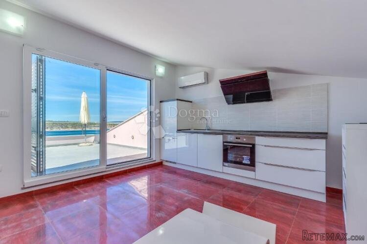 Moderni jednosobni apartman u potkrovlju - 2