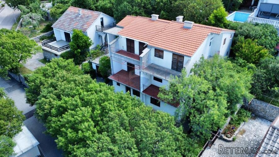 Novi Vinodolski, Klenovica, kuća sa 6 stanova - 2