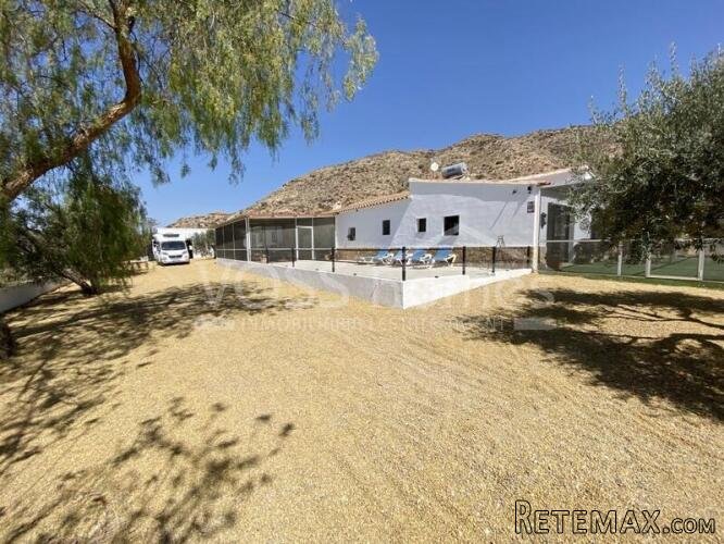 EXCLUSIVE TO VOSS HOMES - Very large 4 bed, 2 bath Country..