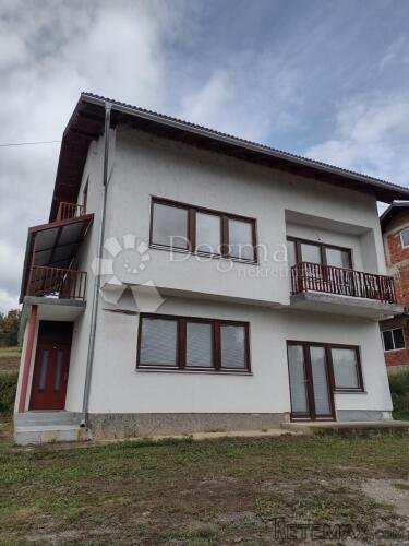 Kuća s 2 stana i PP u prizemlju - 3