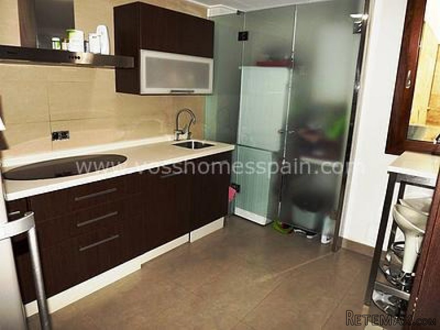 Modern, perfect condition, first floor with lift, town.. - 4