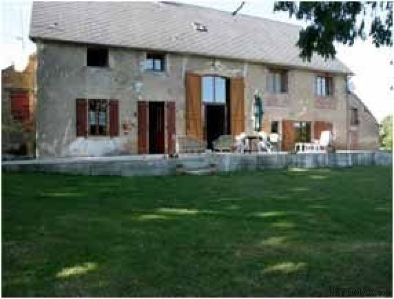 3 Bedrooms - House - Bourgogne - For..