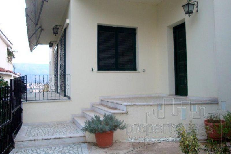 3 bedroom Apartment For Sale: Palaio..