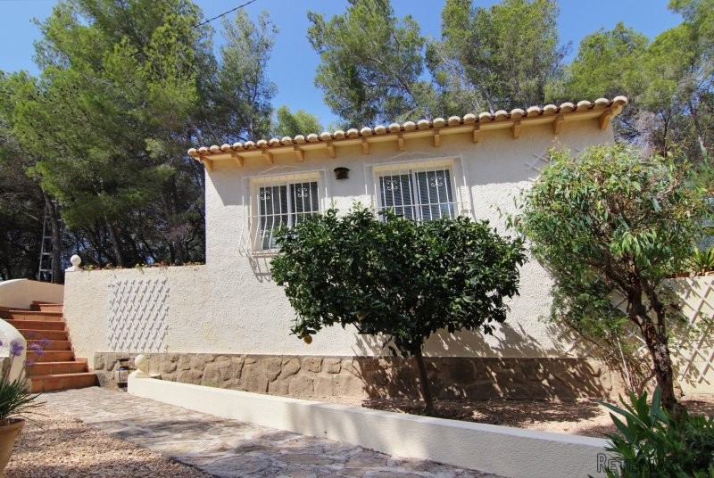 Superb 3-bedroom villa with sea views.. - 2