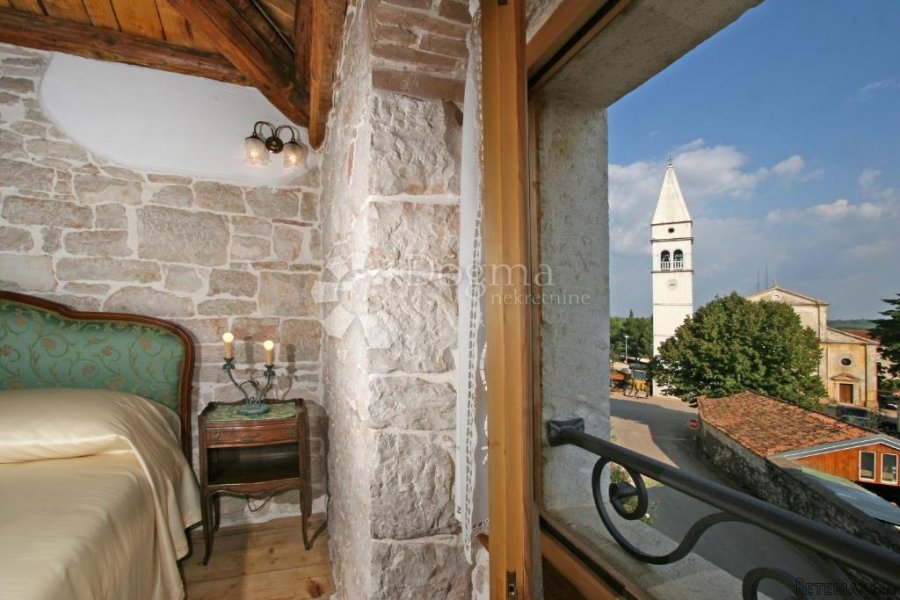 UHODANI OBITELJSKI PANSION S RESTORANOM U KAŠTELIRU - 9