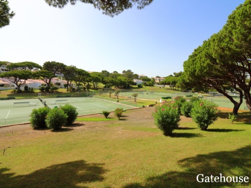 Vale do Lobo Golf Penthouse For Sale in.. - 2