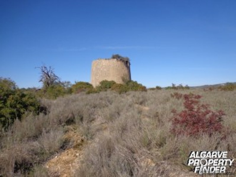 For Sale: Plot In Central Algarve..