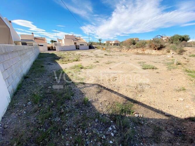 NEW LISTING TO VOSS HOMES - An URBAN building plot of land..