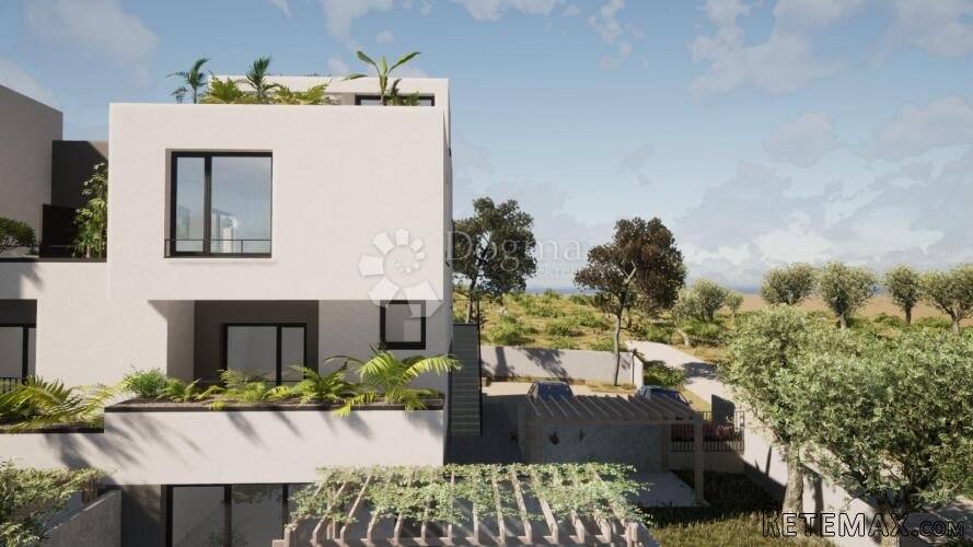 VODICE - S4 DVOETAŽNI PENTHOUSE NA 1. I 2. KATU S VRTOM I KR