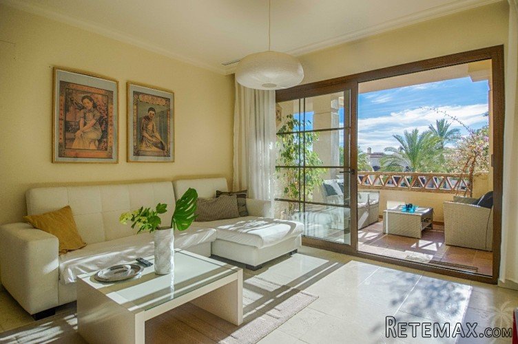 This fantastic apartment with sea views is located in a.. - 5
