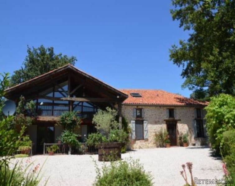 Large Hamlet Farmhouse, Mountain Views.. - 2