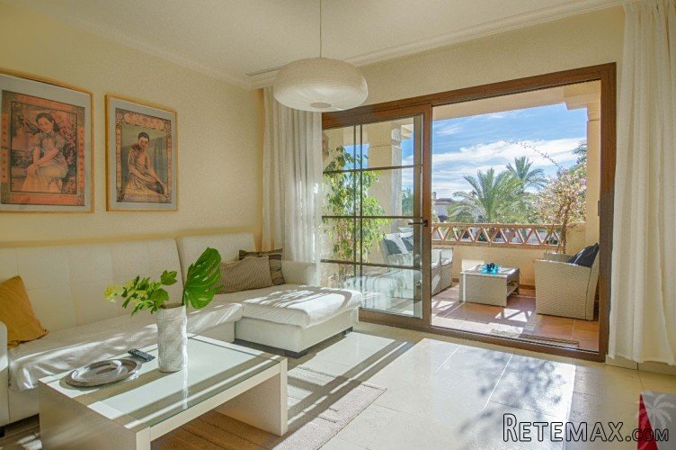 This fantastic apartment with sea views is located in a.. - 6