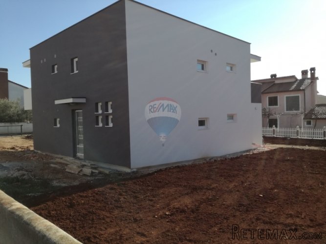 ISTRA,PULA ,Samostojeća kuća modernog izgleda sa dva... - 2