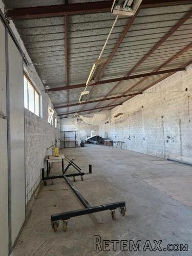 Hala 400m2 za najam - Novigrad/Bužinija