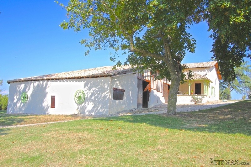 Characterful stone farmhouse and barn.. - 2