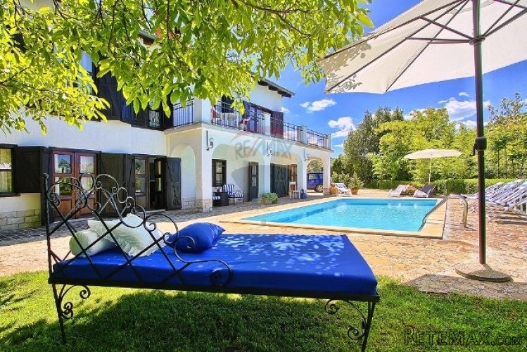PREKRASNA VILLA U SRCU ISTRE