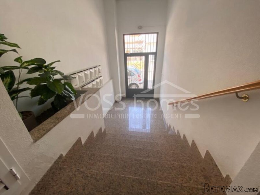 First floor with lift, 3 bed, 2 bath apartment great.. - 2