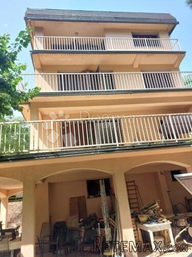Zagreb, luksuzna kuća na Pantovčaku okružena šumom - 2