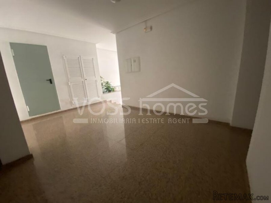 First floor with lift, 3 bed, 2 bath apartment great.. - 3