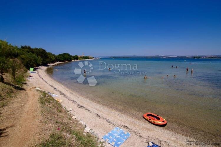 KRAJ OTOK PAŠMAN – GRAĐEVINSKO ZEMLJIŠTE 2037 M2 - 3