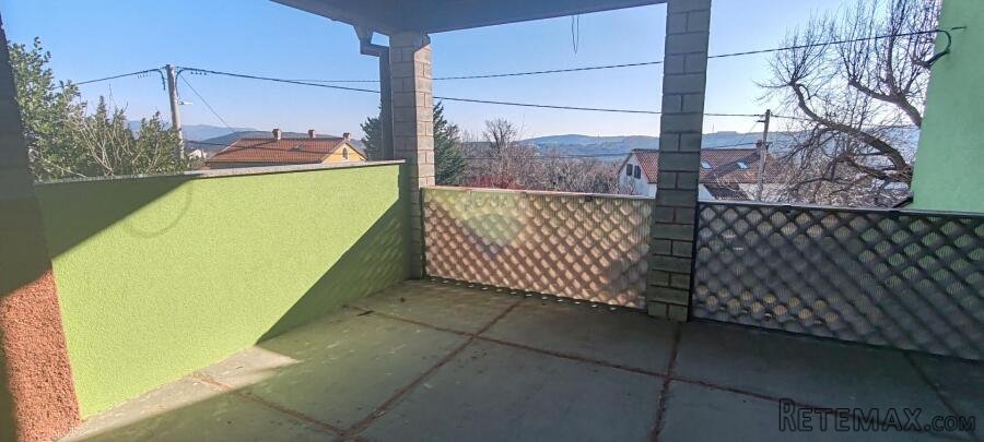 Rijeka, Cernik - kuća 320 m2 s okućnicom 3400 m2 - 3