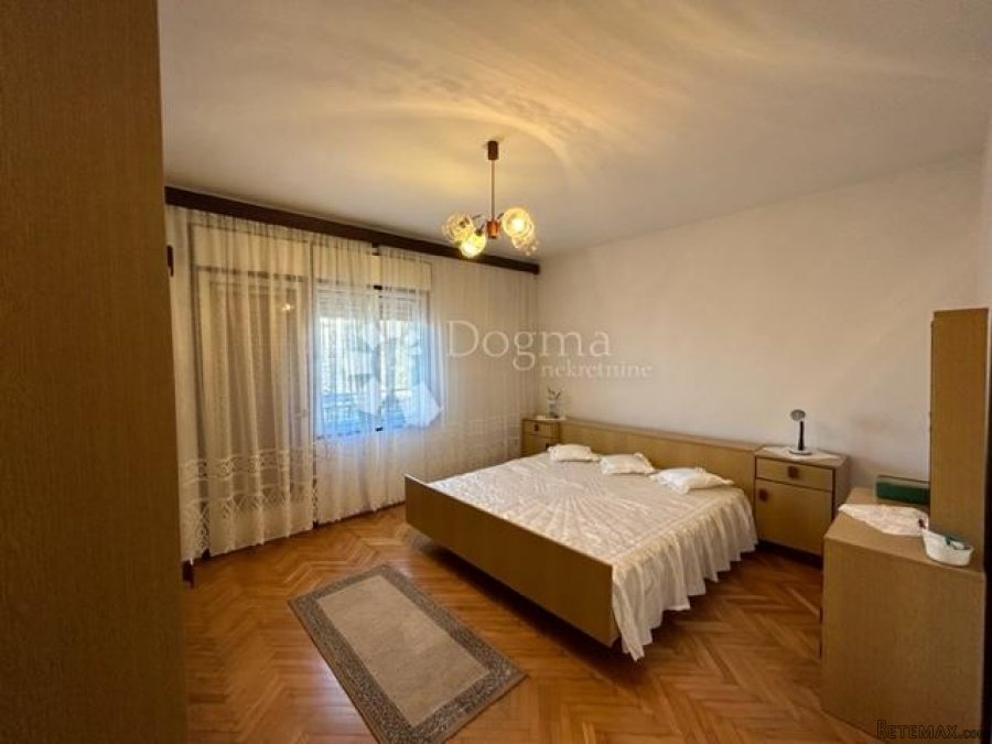 DRENOVA-SAMOSTOJEĆA KUĆA SA DVIJE GARAŽE - 4
