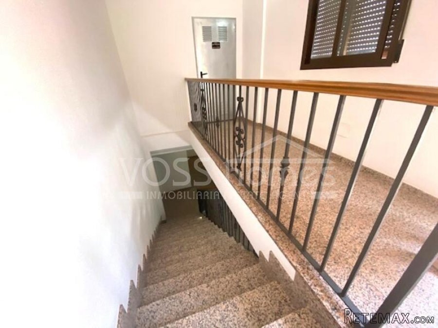 First floor with lift, 3 bed, 2 bath apartment great.. - 4