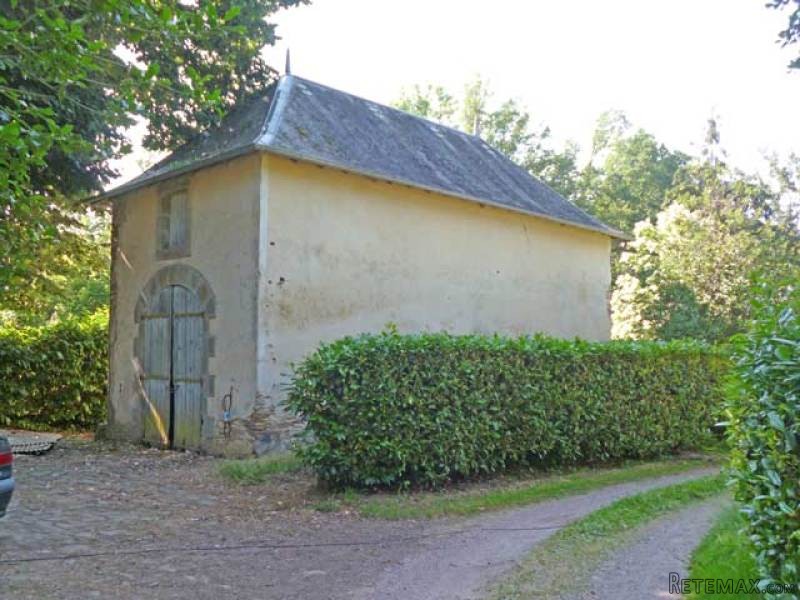 Maison De Maitre And Guardians House.. - 2