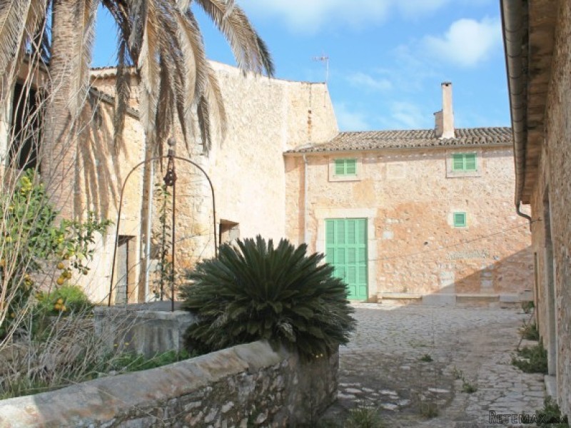 Authentic Townhouse For Renovation In..