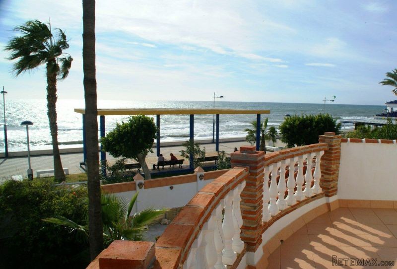 Villa for Sale in Costa, Torrox 680.000..