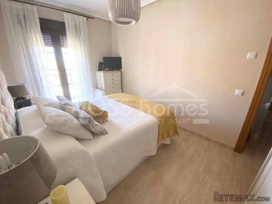 First floor with lift, 3 bed, 2 bath apartment great.. - 9