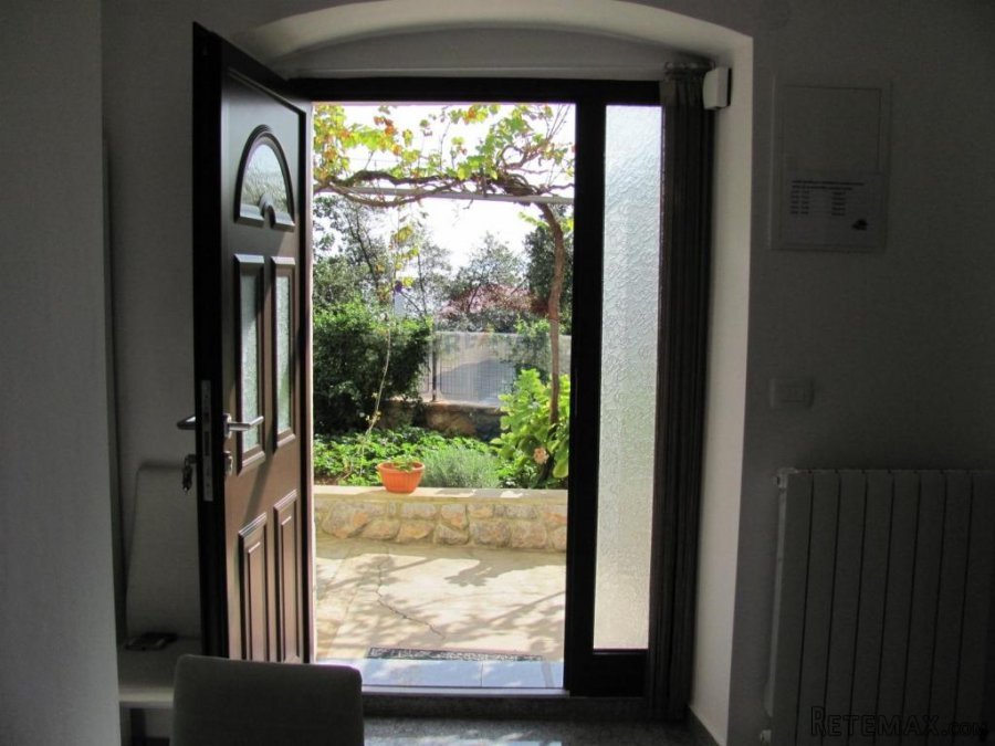 OPATIJA - apartman u centru, sa okućnicom - 9