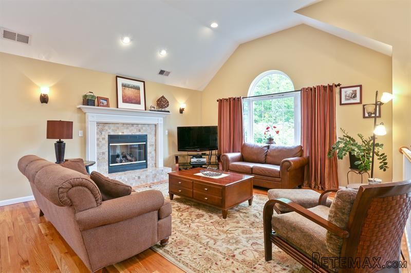 4 bedroom House For Sale: 15 Albert.. - 2