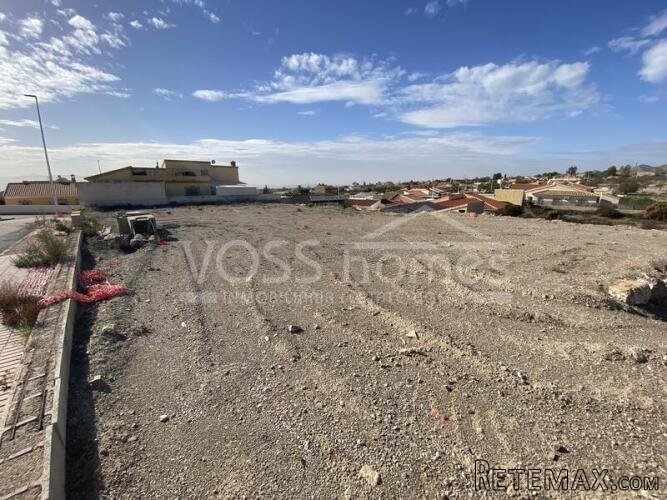 NEW LISTING TO VOSS HOMES - An URBAN building plot of land..