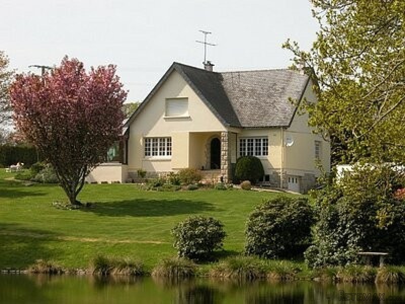 Beautiful detached country home with..