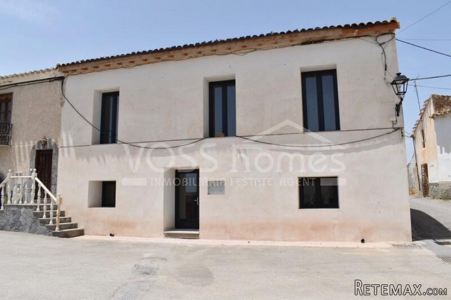 NEW LISTING TO VOSS HOMES - A stunningly renovated (or it.. - 2