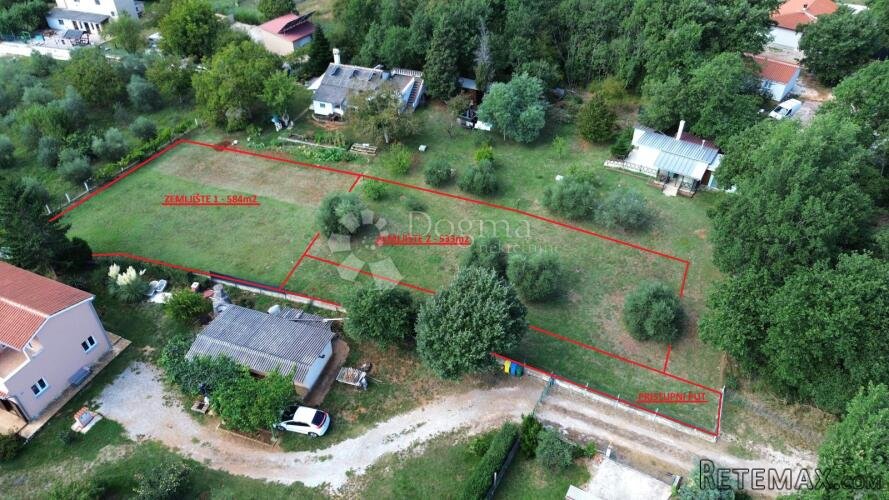 PRILIKA! Građevinsko zemljište na top lokaciji! - 2