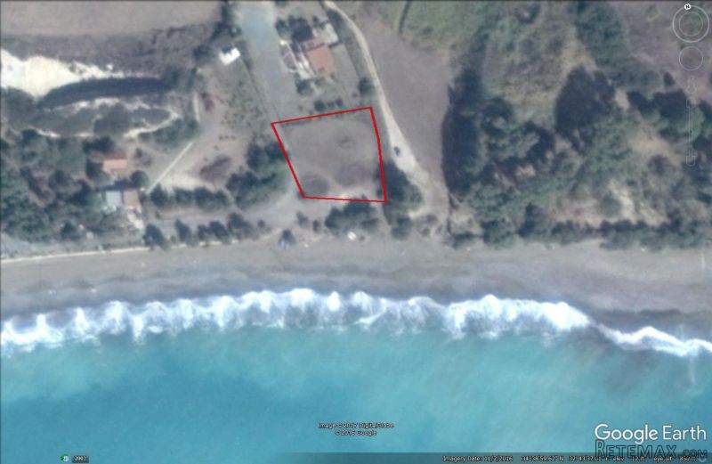 Beachfront plot for sale in Pissouri