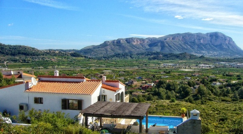 V1571 - Charming Villa With Fantastic..