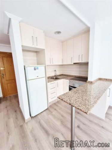 Al lado del mercado, 62 m2, 2 habitaciones, 2 baños, aa..