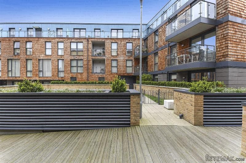 Property - London - For Sale