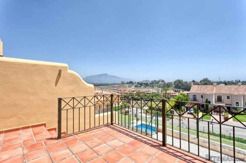 3 bedroom town house for sale