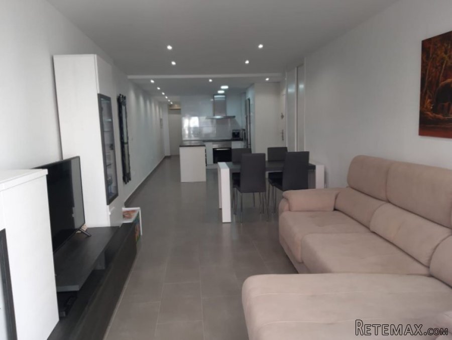 Estupenda vivienda situada en el centro de Alicante, muy..