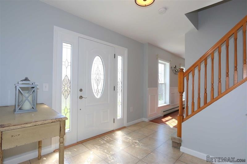 3 bedroom House For Sale: 58 White Pond.. - 2