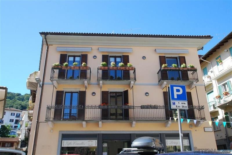 1 bedroom Apartment For Sale: Piazza..